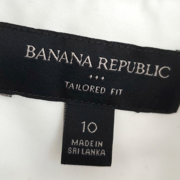 Banana Republic Women's Tailored Fit White Dress Shirt (size 10) - Picture 3 of 3